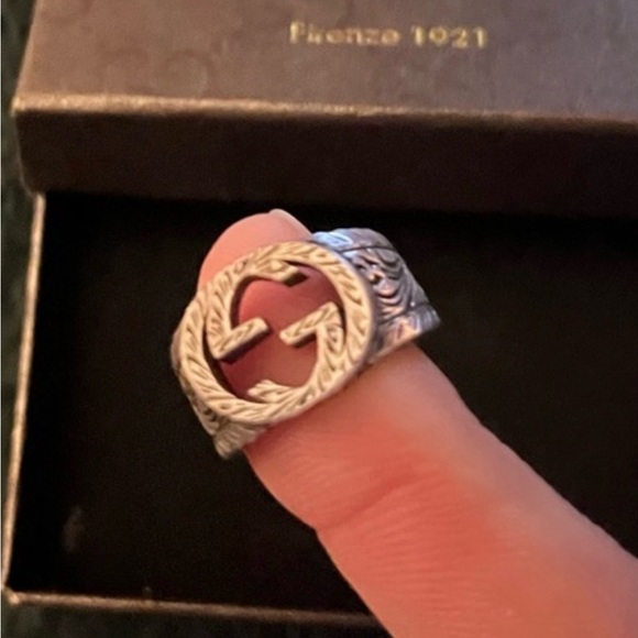 Authentic size 8 Gucci Stainless Steel Ring. Made in Italy. So Beautiful 🇮🇹